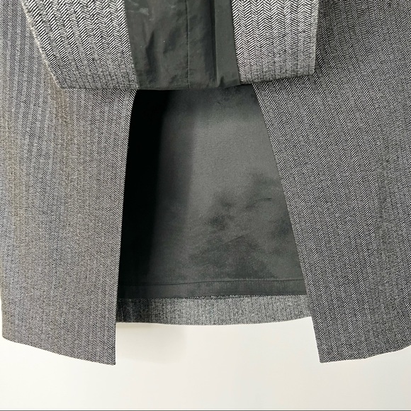 BEBE MIDI SKIRT KNEE LENGTH SIZE 0 BUSINESS CASUAL BLACK WHITE - Picture 6 of 6